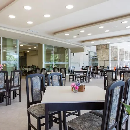 Hotel Coop -