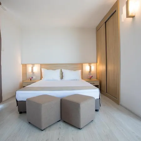 Coop - Kiten Hotel