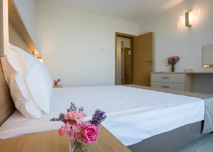 Хотел кооп - 2*